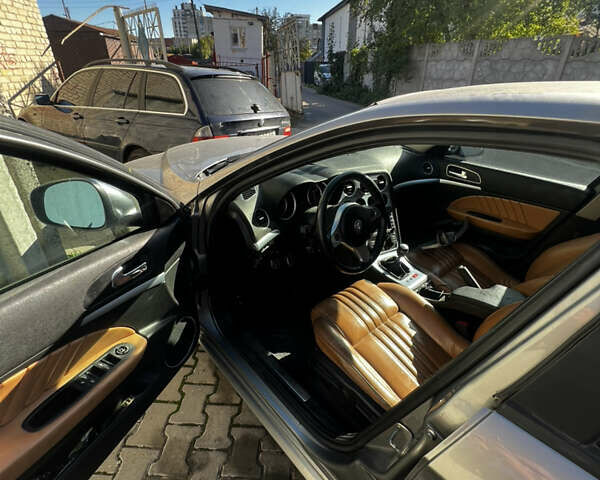 Альфа Ромео 159 2006 в Львове на Automoto.ua Серый Альфа Ромео 159, объемом двигателя 2.4 л и пробегом 250 тыс. км за 4000 $, фото 6 на Automoto.ua