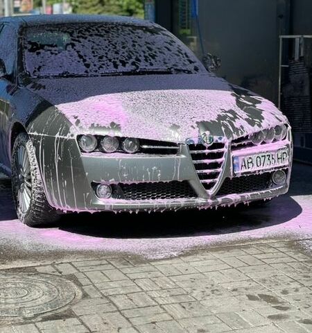 Сірий Альфа Ромео 159, об'ємом двигуна 2.4 л та пробігом 310 тис. км за 5600 $, фото 3 на Automoto.ua