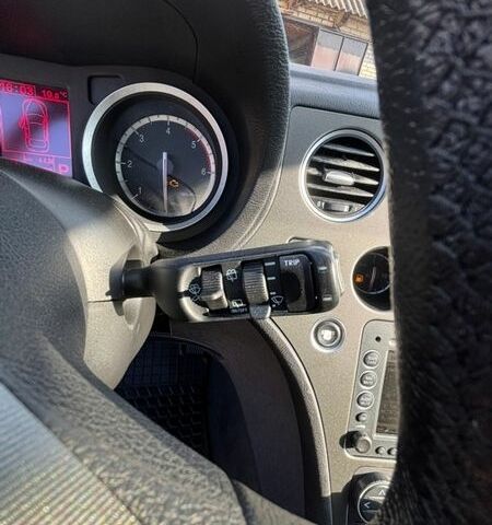 Сірий Альфа Ромео 159, об'ємом двигуна 2.4 л та пробігом 303 тис. км за 5900 $, фото 35 на Automoto.ua