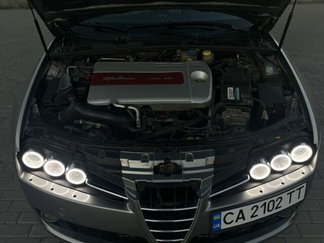 Серый Альфа Ромео 159, объемом двигателя 2.4 л и пробегом 326 тыс. км за 5100 $, фото 7 на Automoto.ua