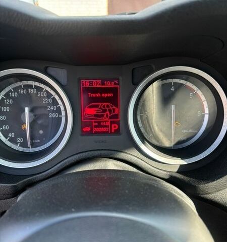 Сірий Альфа Ромео 159, об'ємом двигуна 2.4 л та пробігом 303 тис. км за 5900 $, фото 32 на Automoto.ua