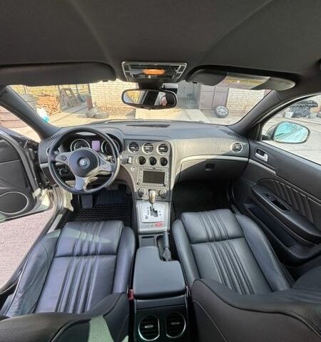 Сірий Альфа Ромео 159, об'ємом двигуна 2.4 л та пробігом 303 тис. км за 5900 $, фото 19 на Automoto.ua