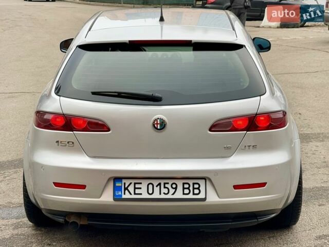 Серый Альфа Ромео 159, объемом двигателя 1.9 л и пробегом 295 тыс. км за 4700 $, фото 5 на Automoto.ua
