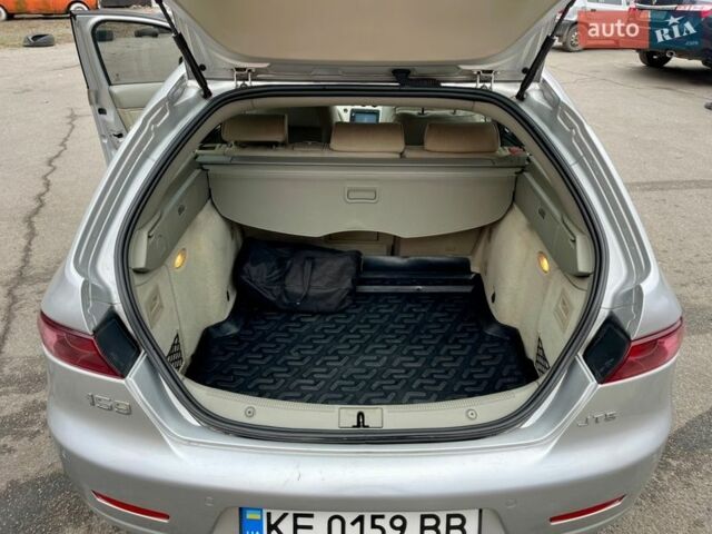 Серый Альфа Ромео 159, объемом двигателя 1.9 л и пробегом 295 тыс. км за 4700 $, фото 12 на Automoto.ua