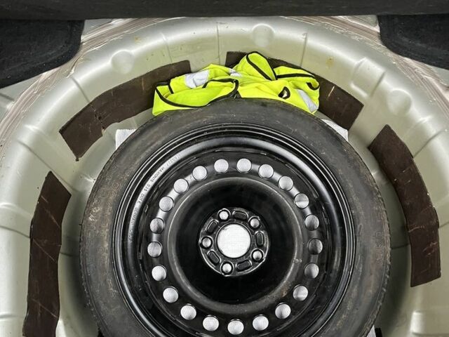 Серый Альфа Ромео 159, объемом двигателя 2.4 л и пробегом 252 тыс. км за 3500 $, фото 13 на Automoto.ua