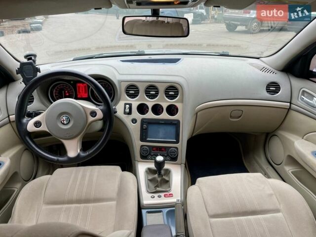 Серый Альфа Ромео 159, объемом двигателя 1.9 л и пробегом 295 тыс. км за 4700 $, фото 9 на Automoto.ua