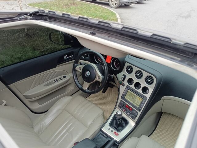 Серый Альфа Ромео 159, объемом двигателя 1.9 л и пробегом 270 тыс. км за 6000 $, фото 11 на Automoto.ua