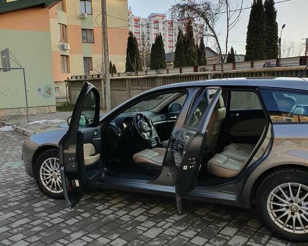 Серый Альфа Ромео 159, объемом двигателя 1.9 л и пробегом 350 тыс. км за 4400 $, фото 17 на Automoto.ua