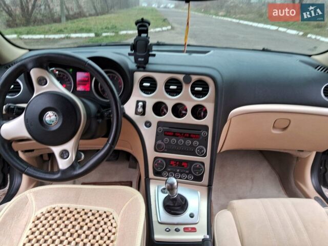 Серый Альфа Ромео 159, объемом двигателя 2.2 л и пробегом 216 тыс. км за 6500 $, фото 6 на Automoto.ua