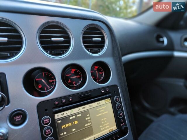 Серый Альфа Ромео 159, объемом двигателя 2.2 л и пробегом 182 тыс. км за 3990 $, фото 39 на Automoto.ua