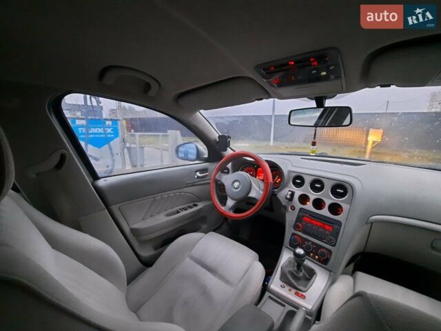 Серый Альфа Ромео 159, объемом двигателя 1.9 л и пробегом 207 тыс. км за 7600 $, фото 13 на Automoto.ua