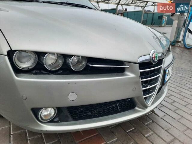 Серый Альфа Ромео 159, объемом двигателя 1.9 л и пробегом 207 тыс. км за 7600 $, фото 5 на Automoto.ua
