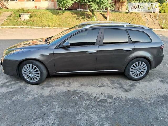 Сірий Альфа Ромео 159, об'ємом двигуна 2.2 л та пробігом 216 тис. км за 6500 $, фото 19 на Automoto.ua