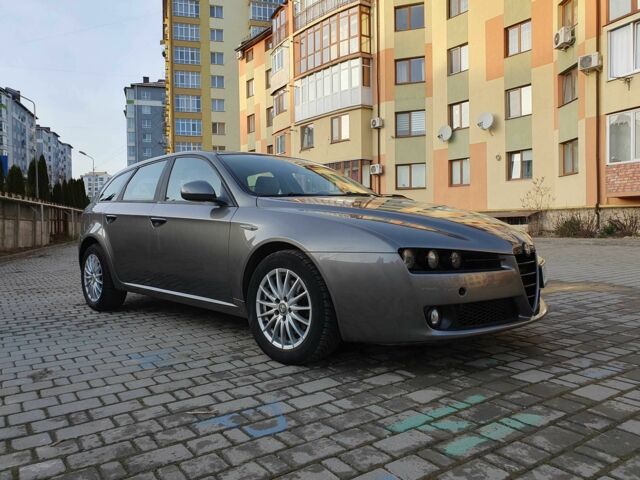 Серый Альфа Ромео 159, объемом двигателя 1.9 л и пробегом 350 тыс. км за 4400 $, фото 1 на Automoto.ua