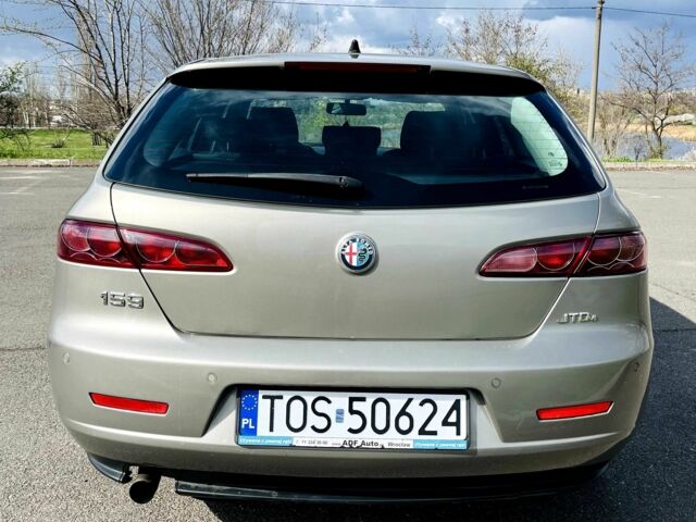 Сірий Альфа Ромео 159, об'ємом двигуна 1.9 л та пробігом 316 тис. км за 3000 $, фото 5 на Automoto.ua