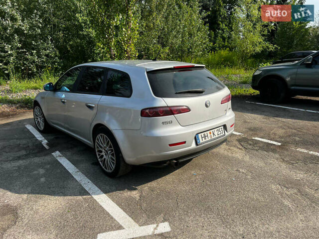 Серый Альфа Ромео 159, объемом двигателя 1.9 л и пробегом 301 тыс. км за 3450 $, фото 4 на Automoto.ua