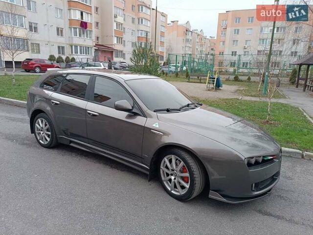 Серый Альфа Ромео 159, объемом двигателя 1.91 л и пробегом 276 тыс. км за 7500 $, фото 4 на Automoto.ua
