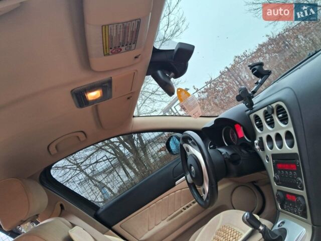 Серый Альфа Ромео 159, объемом двигателя 2.2 л и пробегом 216 тыс. км за 6500 $, фото 12 на Automoto.ua