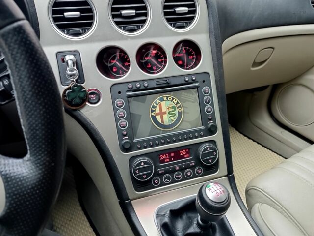 Серый Альфа Ромео 159, объемом двигателя 1.9 л и пробегом 270 тыс. км за 6000 $, фото 13 на Automoto.ua