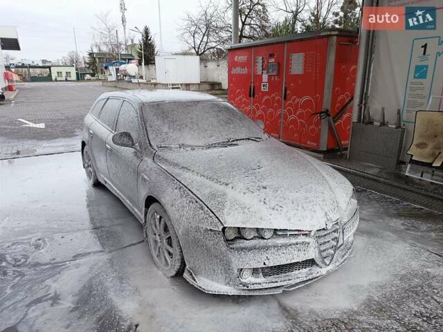 Серый Альфа Ромео 159, объемом двигателя 1.91 л и пробегом 276 тыс. км за 7500 $, фото 30 на Automoto.ua