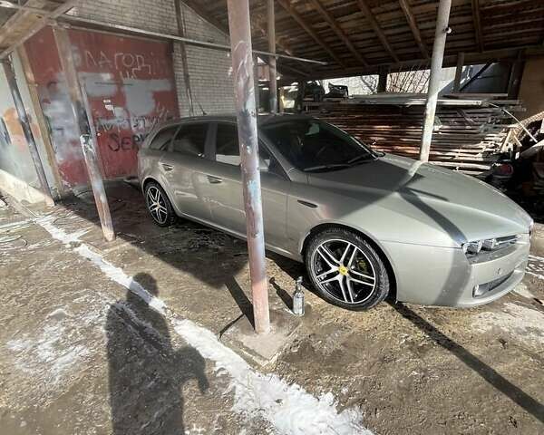 Серый Альфа Ромео 159, объемом двигателя 1.9 л и пробегом 250 тыс. км за 4000 $, фото 3 на Automoto.ua