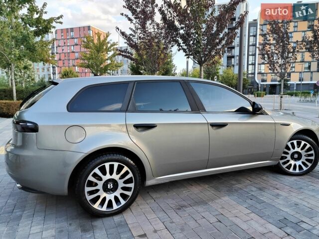 Серый Альфа Ромео 159, объемом двигателя 2.2 л и пробегом 182 тыс. км за 3990 $, фото 24 на Automoto.ua