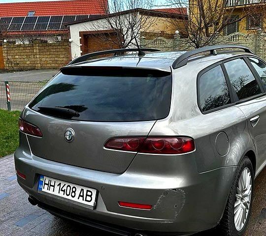 Сірий Альфа Ромео 159, об'ємом двигуна 2.4 л та пробігом 21700 тис. км за 5600 $, фото 5 на Automoto.ua