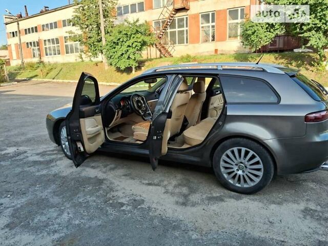 Сірий Альфа Ромео 159, об'ємом двигуна 2.2 л та пробігом 216 тис. км за 6500 $, фото 2 на Automoto.ua