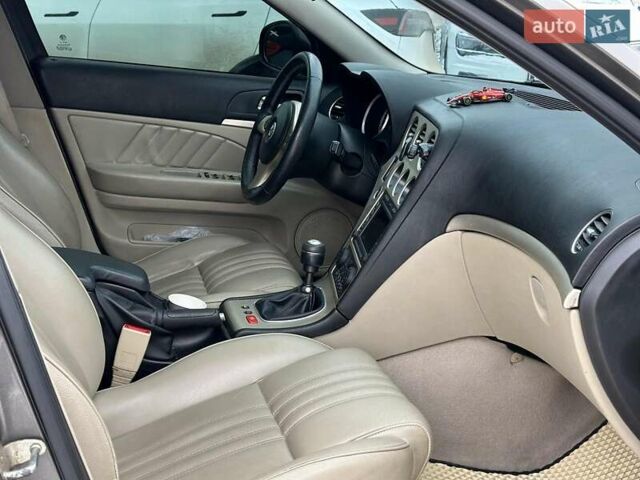 Сірий Альфа Ромео 159, об'ємом двигуна 1.9 л та пробігом 270 тис. км за 7490 $, фото 21 на Automoto.ua