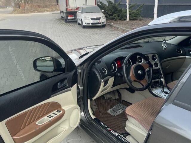 Сірий Альфа Ромео 159, об'ємом двигуна 1.9 л та пробігом 294 тис. км за 5400 $, фото 12 на Automoto.ua