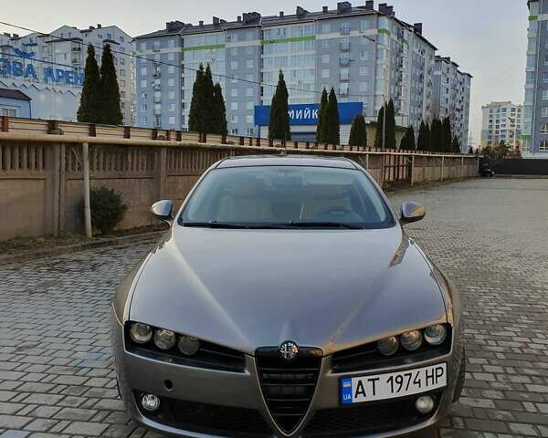 Серый Альфа Ромео 159, объемом двигателя 1.9 л и пробегом 350 тыс. км за 4400 $, фото 8 на Automoto.ua