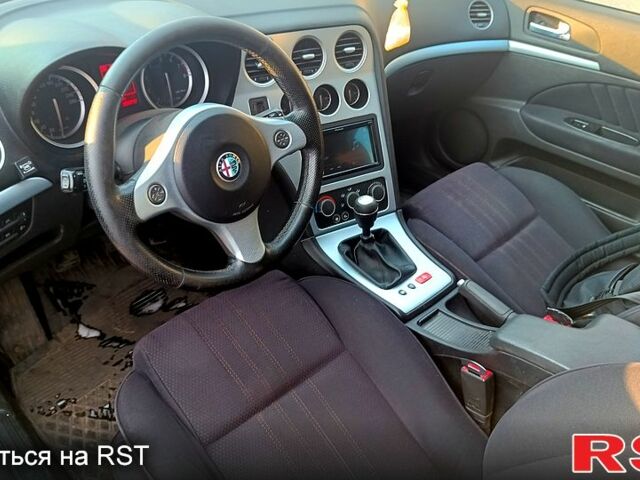 Серый Альфа Ромео 159, объемом двигателя 2.2 л и пробегом 300 тыс. км за 5200 $, фото 2 на Automoto.ua