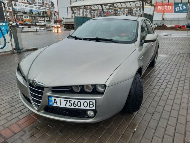 Сірий Альфа Ромео 159, об'ємом двигуна 1.9 л та пробігом 207 тис. км за 7600 $, фото 17 на Automoto.ua
