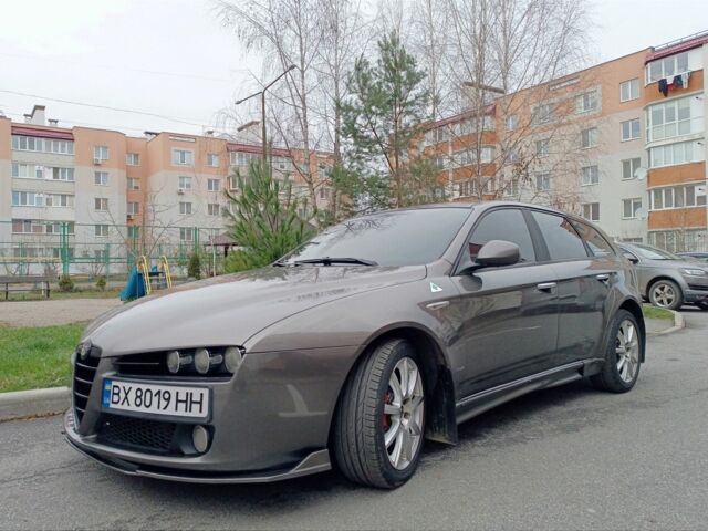 Серый Альфа Ромео 159, объемом двигателя 1.9 л и пробегом 270 тыс. км за 6000 $, фото 2 на Automoto.ua