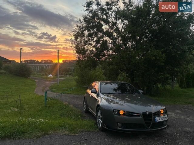 Серый Альфа Ромео 159, объемом двигателя 1.9 л и пробегом 290 тыс. км за 4300 $, фото 2 на Automoto.ua