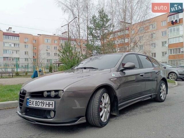 Серый Альфа Ромео 159, объемом двигателя 1.91 л и пробегом 276 тыс. км за 7500 $, фото 5 на Automoto.ua