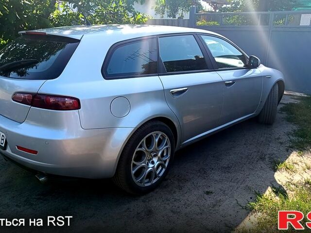 Серый Альфа Ромео 159, объемом двигателя 2.2 л и пробегом 300 тыс. км за 5200 $, фото 1 на Automoto.ua