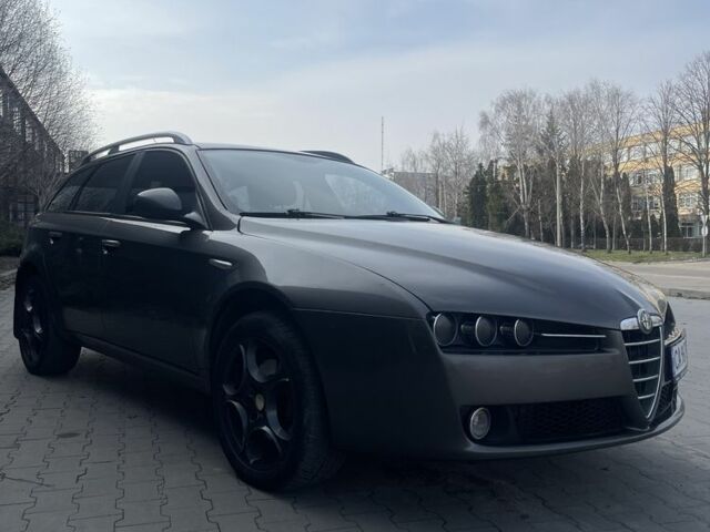 Сірий Альфа Ромео 159, об'ємом двигуна 1.9 л та пробігом 294 тис. км за 5400 $, фото 2 на Automoto.ua