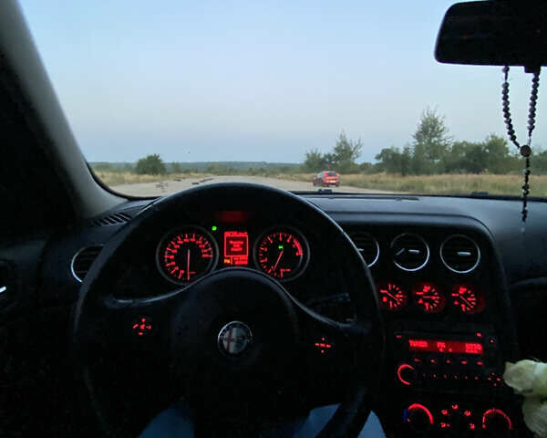 Серый Альфа Ромео 159, объемом двигателя 2.2 л и пробегом 211 тыс. км за 5700 $, фото 12 на Automoto.ua