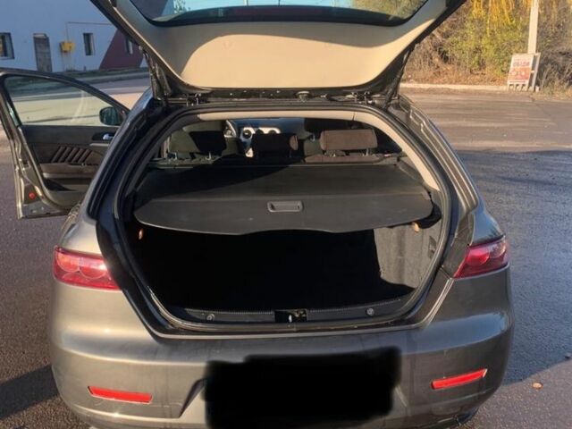 Сірий Альфа Ромео 159, об'ємом двигуна 1.8 л та пробігом 189 тис. км за 2800 $, фото 4 на Automoto.ua