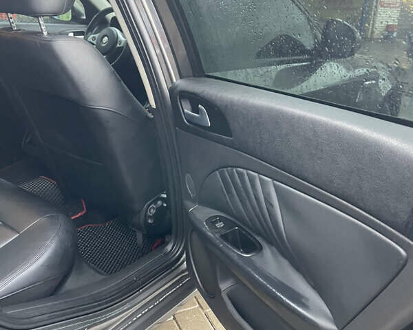 Серый Альфа Ромео 159, объемом двигателя 2.39 л и пробегом 226 тыс. км за 7800 $, фото 26 на Automoto.ua