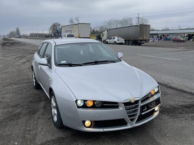 Серый Альфа Ромео 159, объемом двигателя 1.9 л и пробегом 300 тыс. км за 3200 $, фото 4 на Automoto.ua