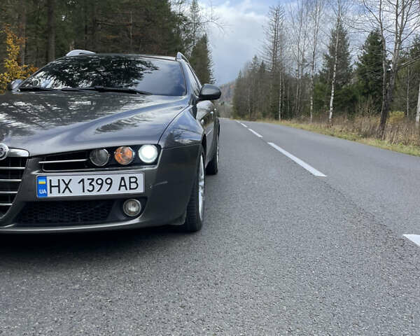 Серый Альфа Ромео 159, объемом двигателя 2.39 л и пробегом 226 тыс. км за 7800 $, фото 48 на Automoto.ua