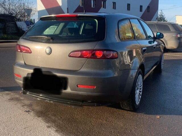 Сірий Альфа Ромео 159, об'ємом двигуна 1.8 л та пробігом 189 тис. км за 2800 $, фото 5 на Automoto.ua