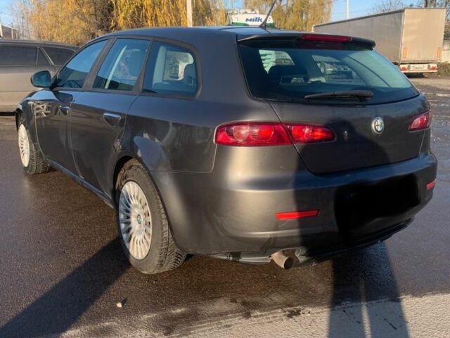 Сірий Альфа Ромео 159, об'ємом двигуна 1.8 л та пробігом 189 тис. км за 2800 $, фото 1 на Automoto.ua