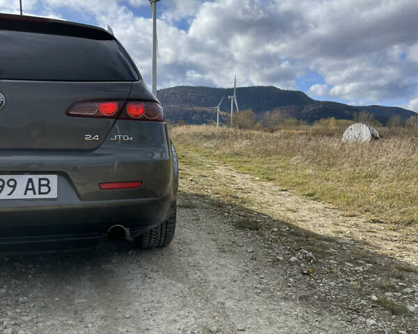 Серый Альфа Ромео 159, объемом двигателя 2.39 л и пробегом 226 тыс. км за 7800 $, фото 45 на Automoto.ua