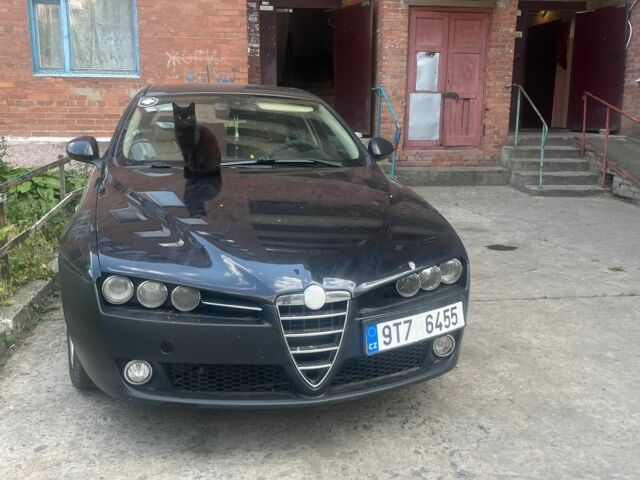Сірий Альфа Ромео 159, об'ємом двигуна 1.9 л та пробігом 370 тис. км за 1893 $, фото 4 на Automoto.ua