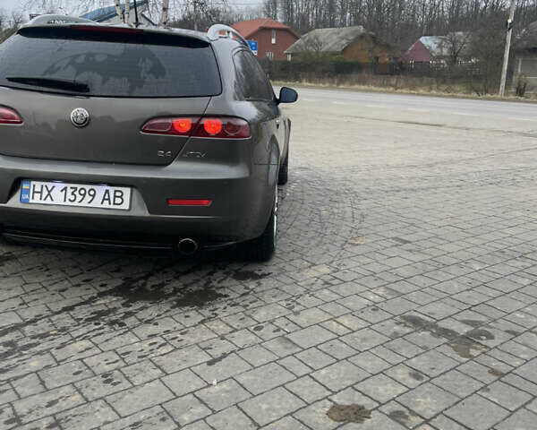 Серый Альфа Ромео 159, объемом двигателя 2.39 л и пробегом 226 тыс. км за 7800 $, фото 13 на Automoto.ua