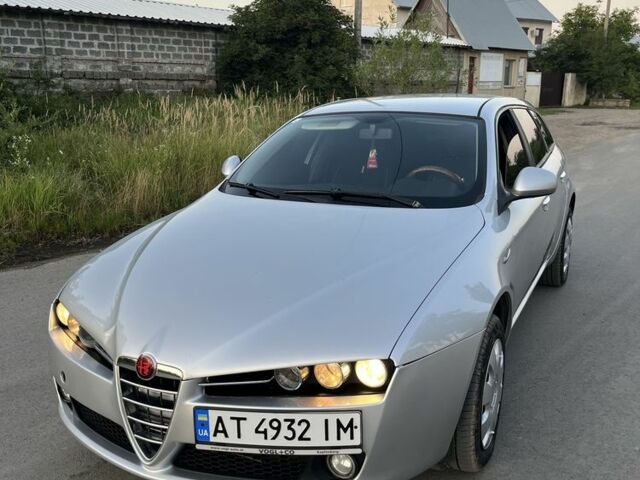 Серый Альфа Ромео 159, объемом двигателя 1.9 л и пробегом 290 тыс. км за 6004 $, фото 16 на Automoto.ua
