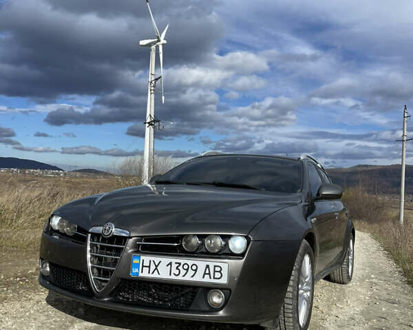 Серый Альфа Ромео 159, объемом двигателя 2.39 л и пробегом 226 тыс. км за 7800 $, фото 51 на Automoto.ua